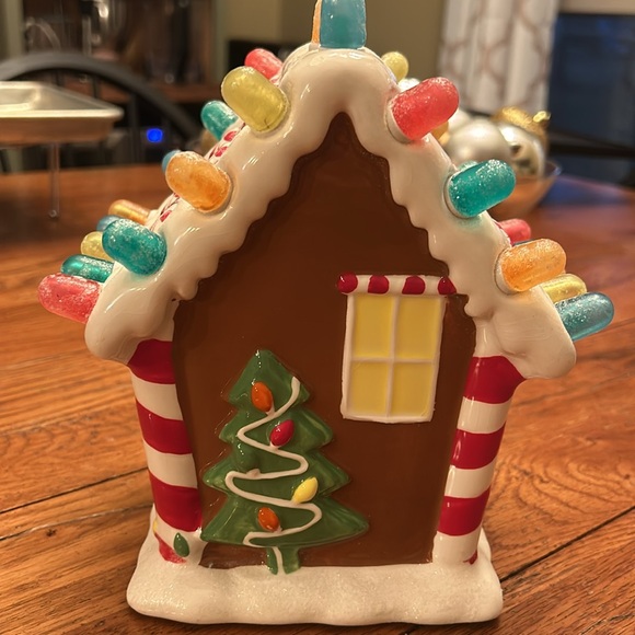 2008 Hallmark Christmas Gumdrop Gingerbread House - Picture 3 of 6